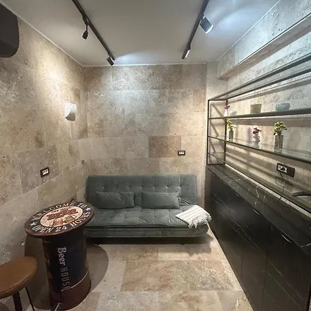 Old Town Apartment *