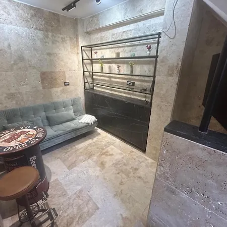 Old Town Apartment *